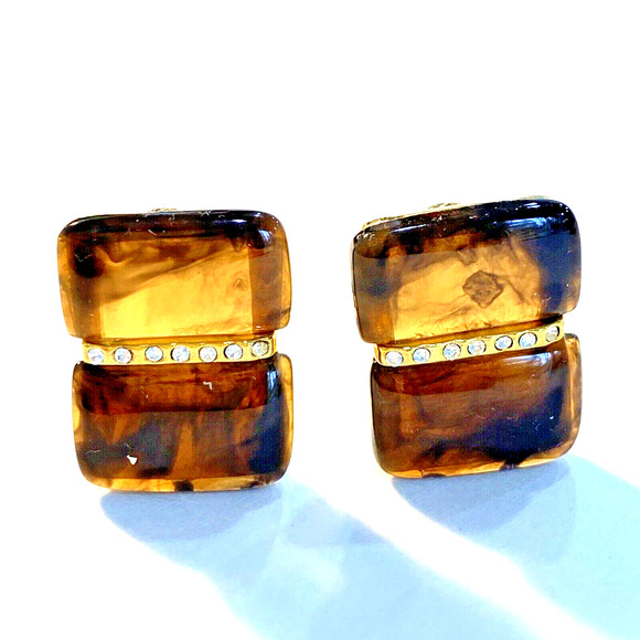 Clip On Earrings Faux Tortoise Shell & White Rhinestone Classics Career Jewelry - Picture 3 of 6